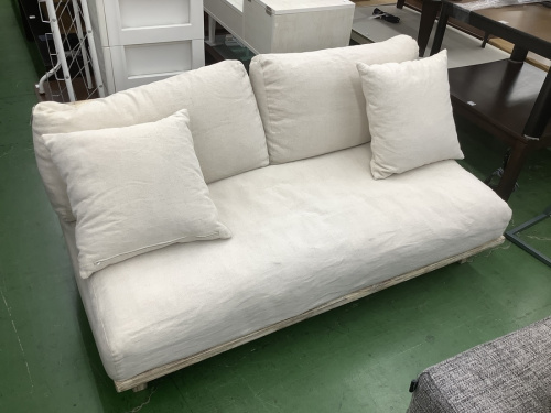 ソファーのカバーリングソファー