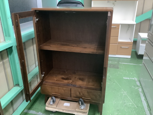 万能収納のキャビネット