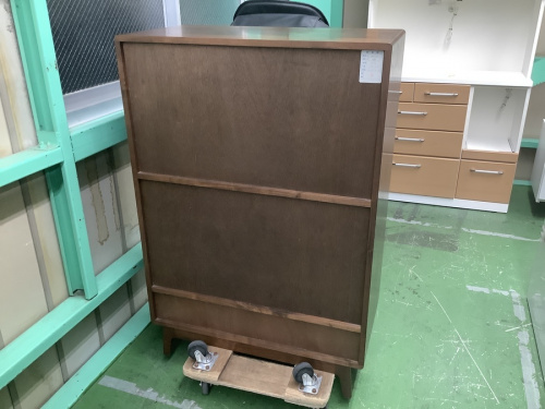 キャビネットの起立木工