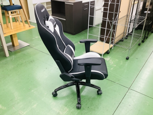 AKRACINGのエーケーレーシング