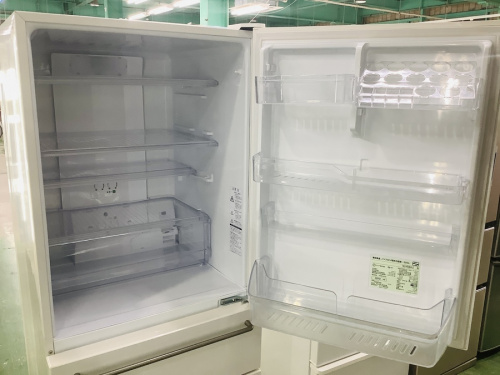 冷蔵庫の4ドア冷蔵庫