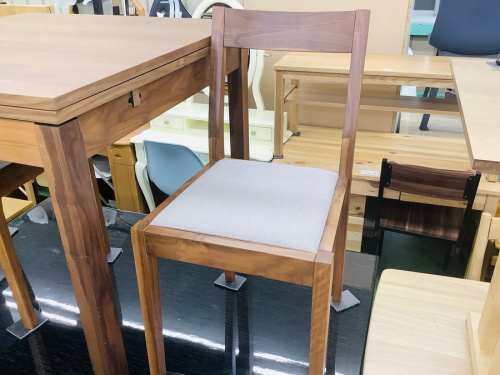 テーブルのダイニング3点セット