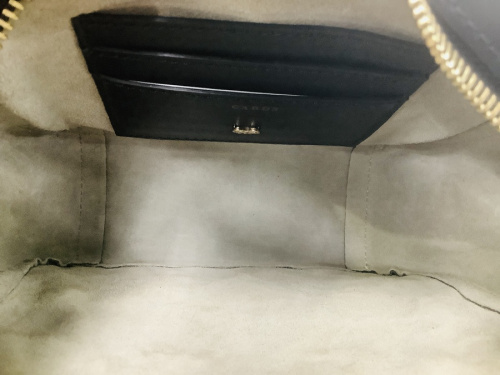 アニヤ・ハインドマーチ