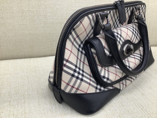 ハンドバッグのBURBERRY