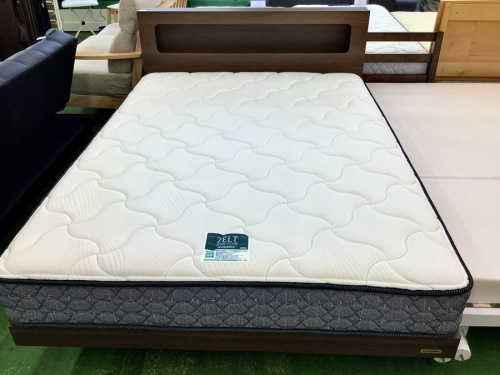 ダブルベットのFrance Bed