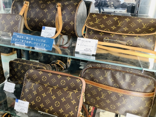 バッグのショルダーバッグ