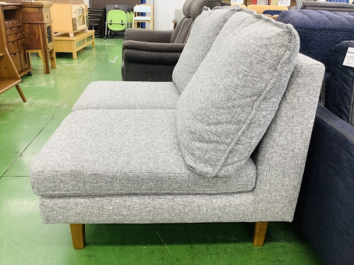 2人掛けソファーのUNICO