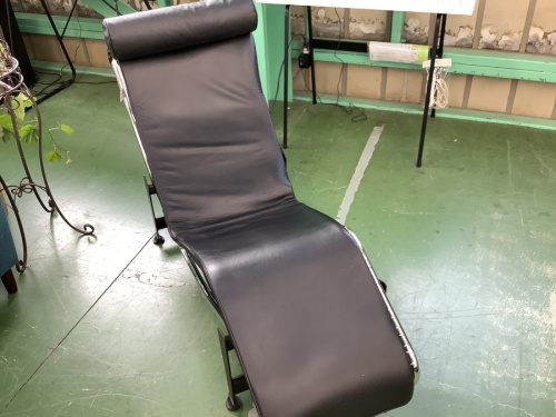シェーズロングLC4の中古家具
