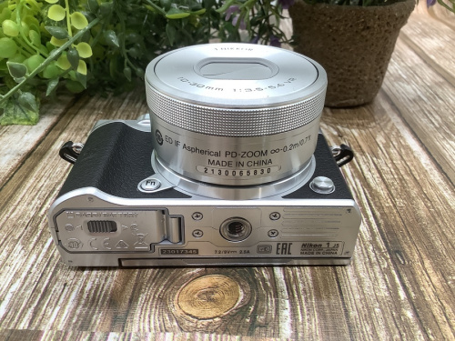 ミラーレス一眼カメラのNikon