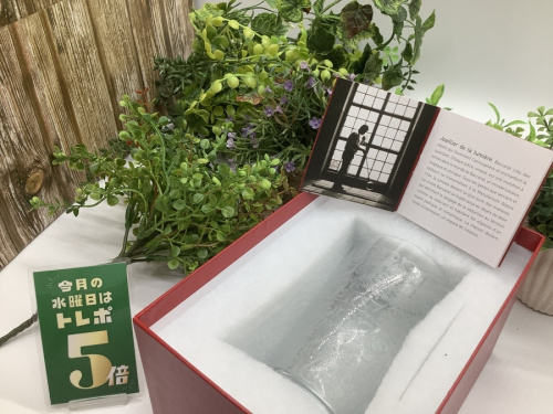 テーブルウェアのガラス