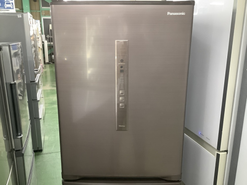 冷蔵庫の3ドア冷蔵庫