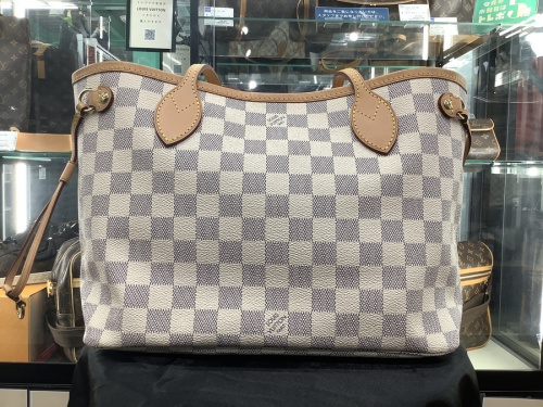 バッグのトートバッグ