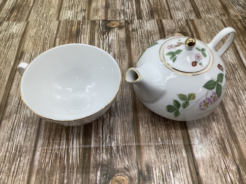 洋食器のティーポットセット