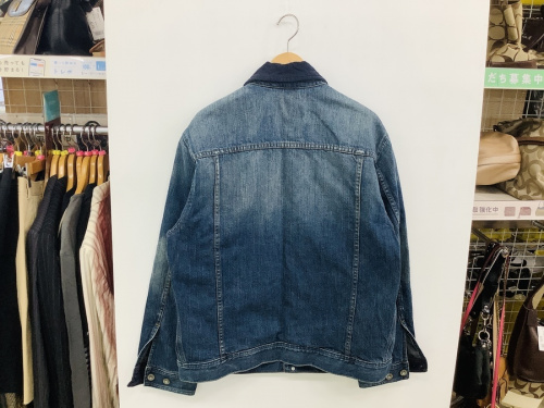 襟切替デニムジャケットのGAP