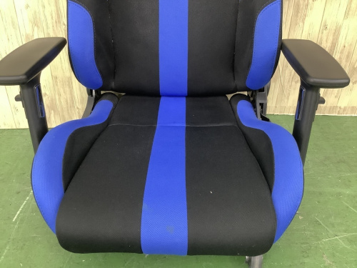 ゲーミングチェアのBauhutte