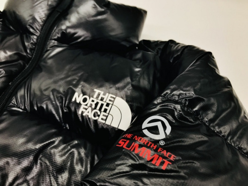 トップスのジャケット