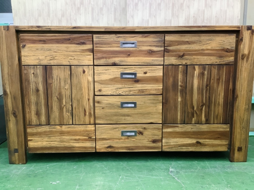 収納家具の万能収納