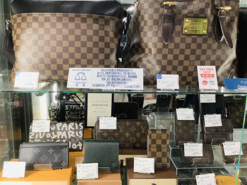 ウエストポーチのLOUIS VUITTON