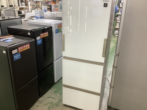 キッチン家電の冷蔵庫