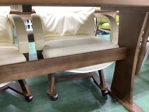 テーブルのダイニング5点セット