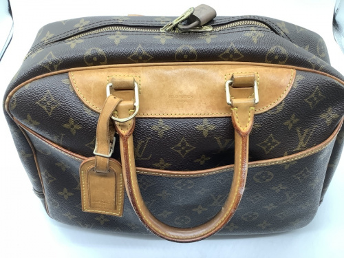 バッグのトラベルバッグ