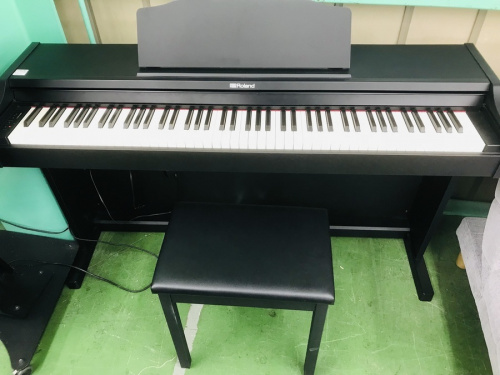 電子ピアノの楽器