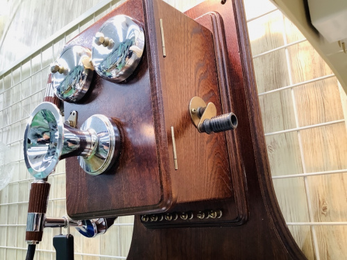 レトロ雑貨のアンティーク公衆電話