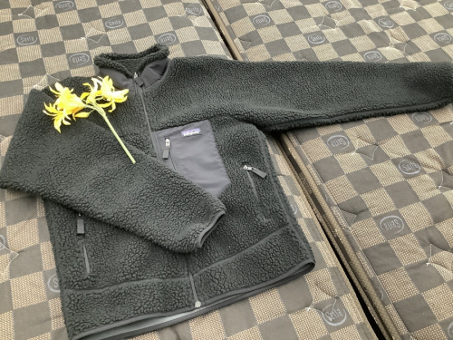 トップスのジャケット