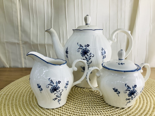 テーブルウェアの喫茶