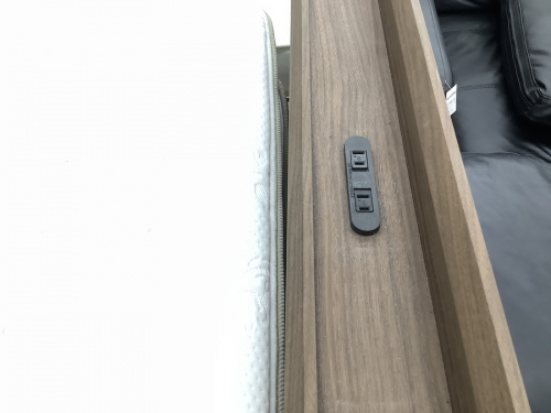 ダブルベッドのニトリ