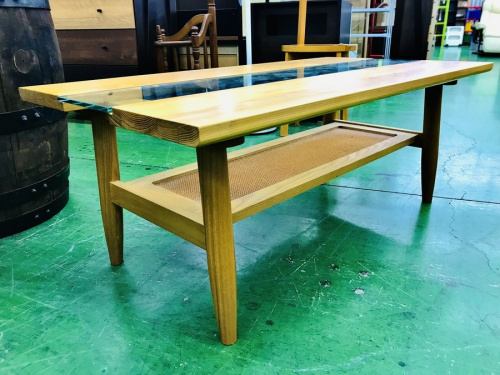 テーブルのNAGANO INTERIOR