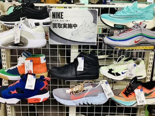 ナイキの春物