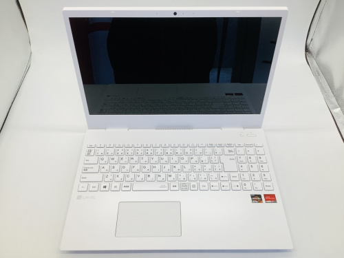 ノートパソコンのLaVie