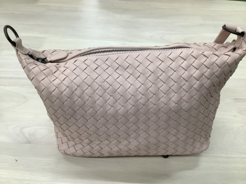 バッグのレザーワンショルダーバッグ