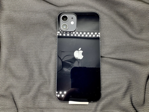 スマートフォンのiPhone12