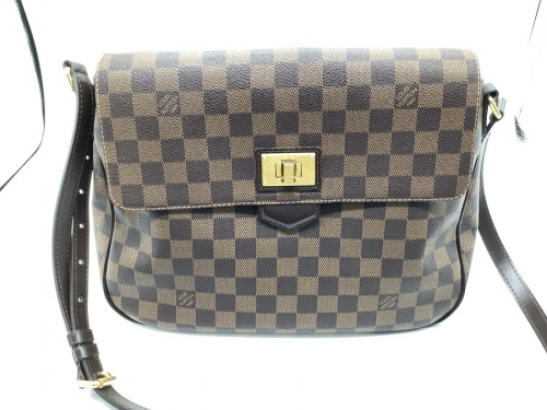 バッグのショルダーバッグ