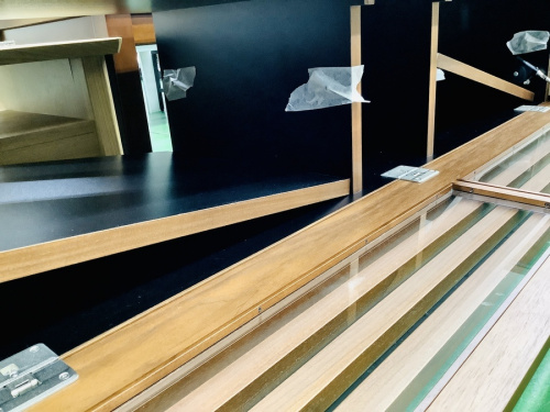 テレビボードの広松木工