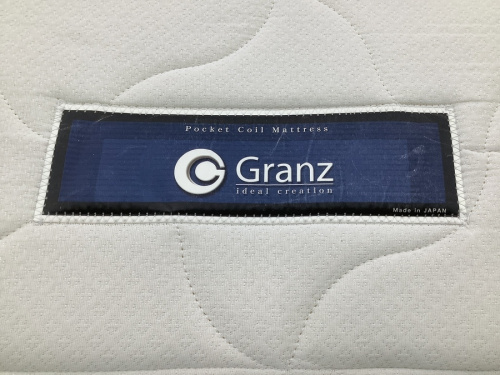 セミダブルベッドのGranz