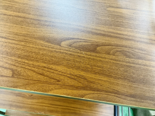 オープンシェルフのDisney