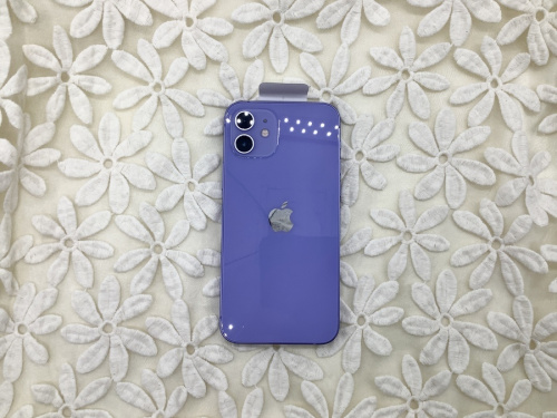 スマートフォンのiPhone12