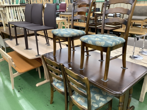 Simmonsのシモンズ