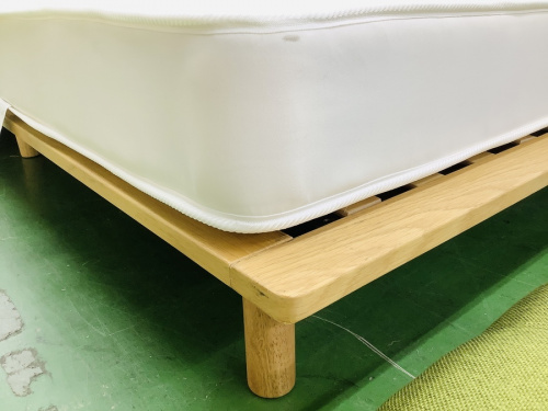 ダブルベッドの無印良品