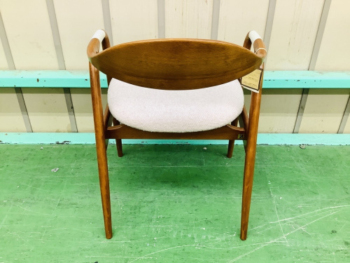 アイガーアームチェアの飛騨産業