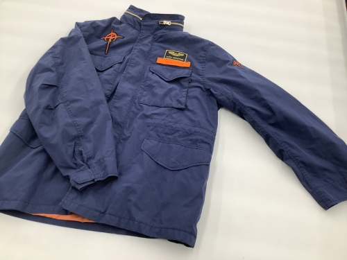 トップスのジャケット