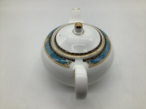 ティーポットのWEDGWOOD