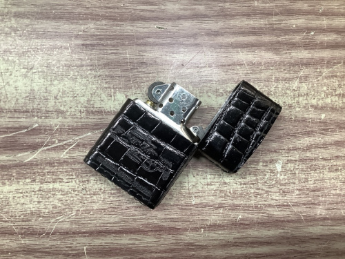 ZIPPOのYAZAWA ブラック 型押しレザー
