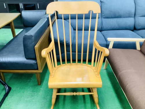 イスのロッキングチェアー