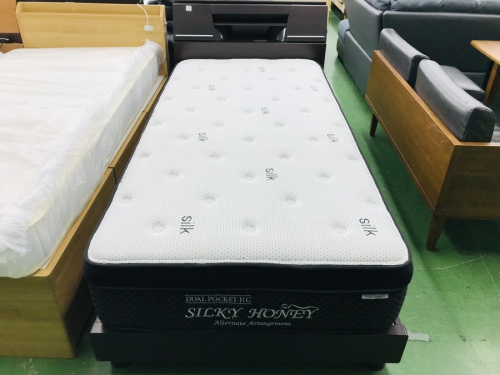 ベッドのシングル