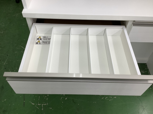 ニトリの二枚扉