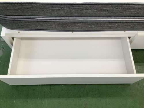 セミダブルベッドのニトリ